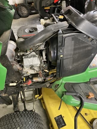 Image of John Deere X485 equipment image 4