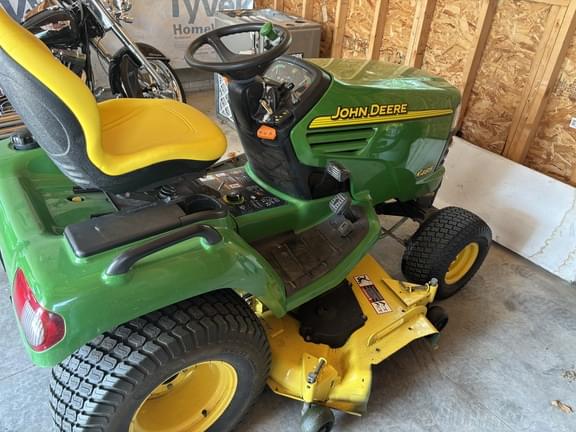Image of John Deere X485 equipment image 1