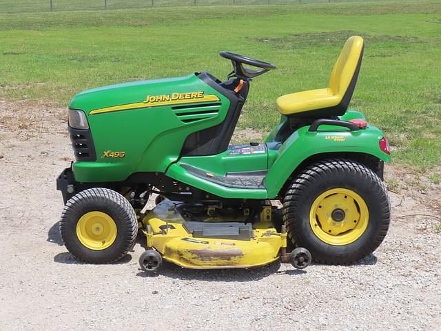 Image of John Deere X495 equipment image 3