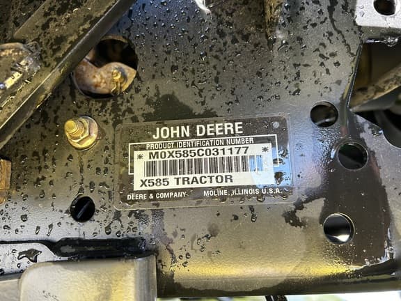 Image of John Deere X585 equipment image 2