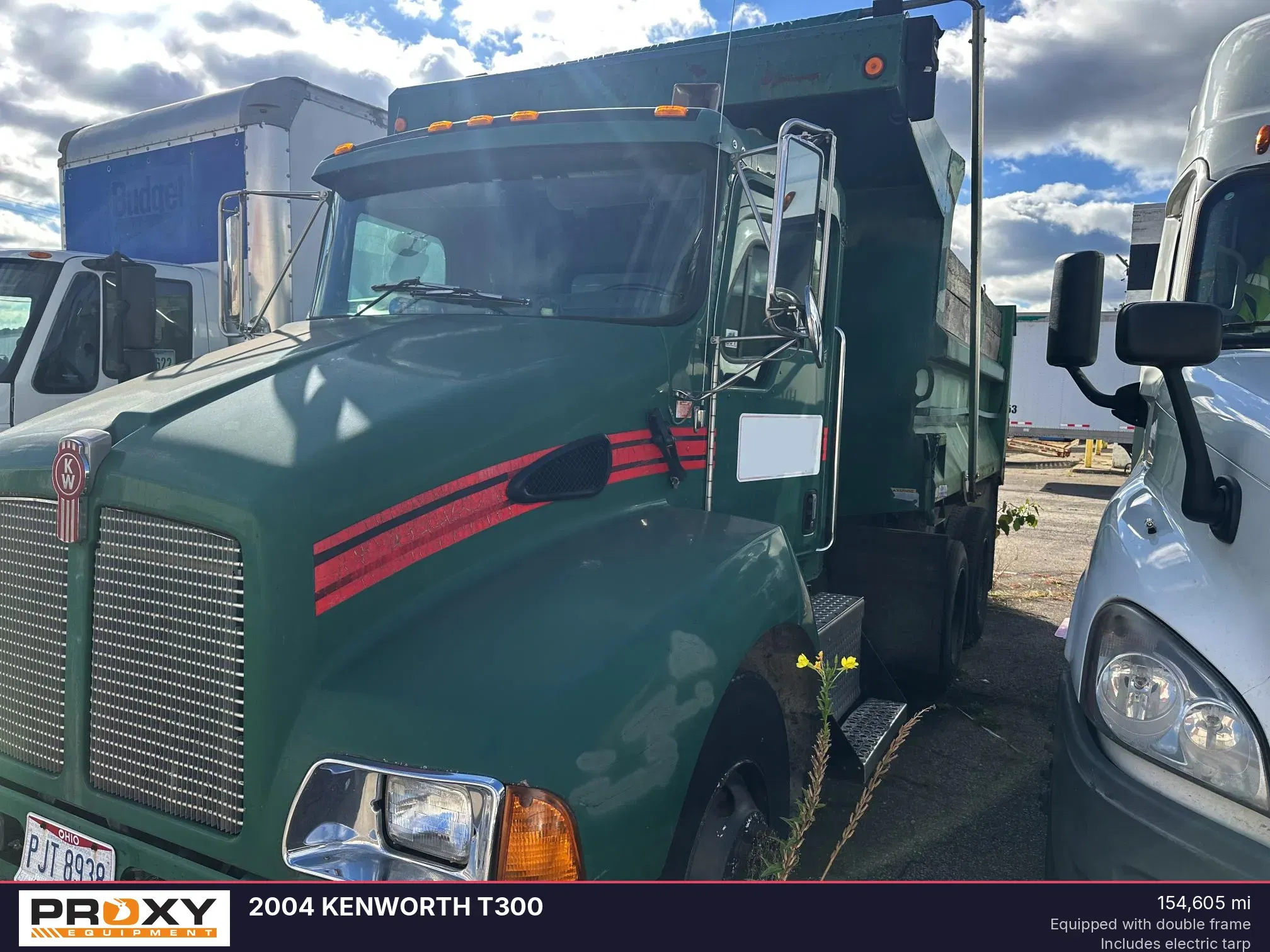 2004 Kenworth T300 Equipment Image0