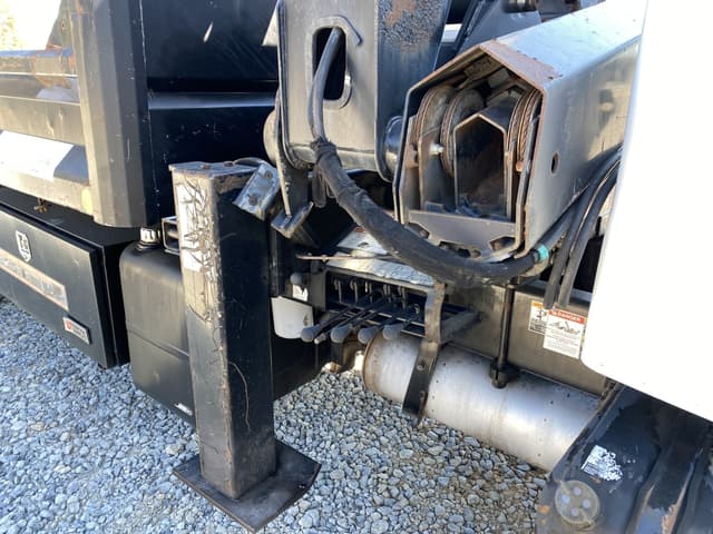 Image of Kenworth T300 equipment image 4