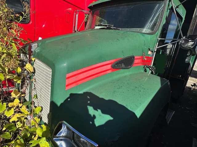 Image of Kenworth T300 equipment image 1