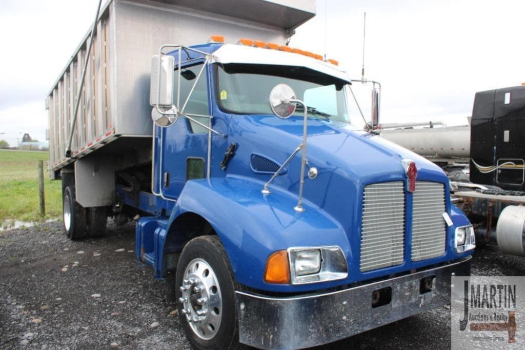 Image of Kenworth T300 Primary image