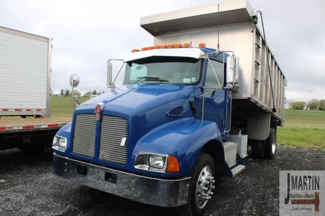 Image of Kenworth T300 equipment image 1