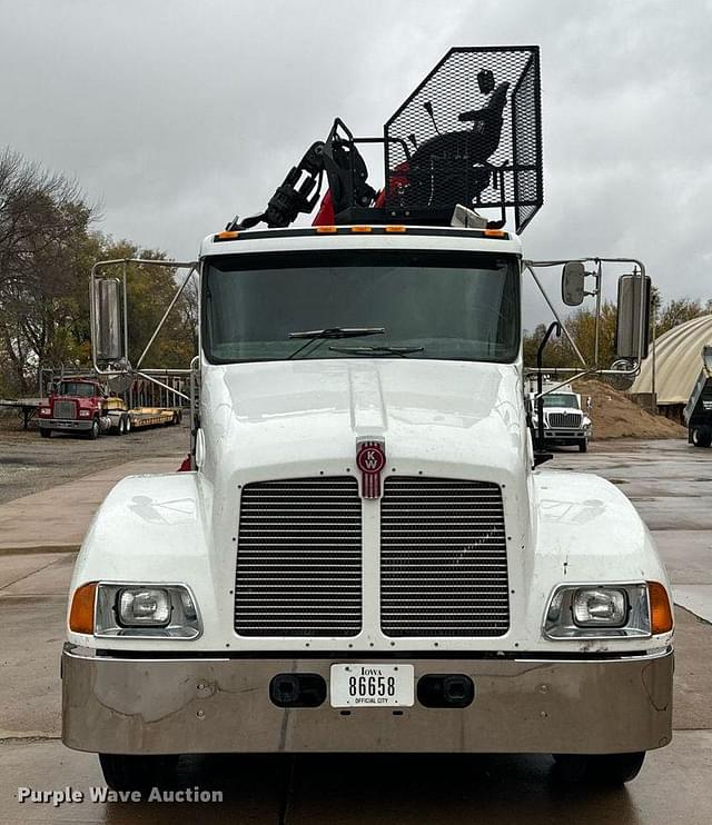 Image of Kenworth T300 equipment image 1