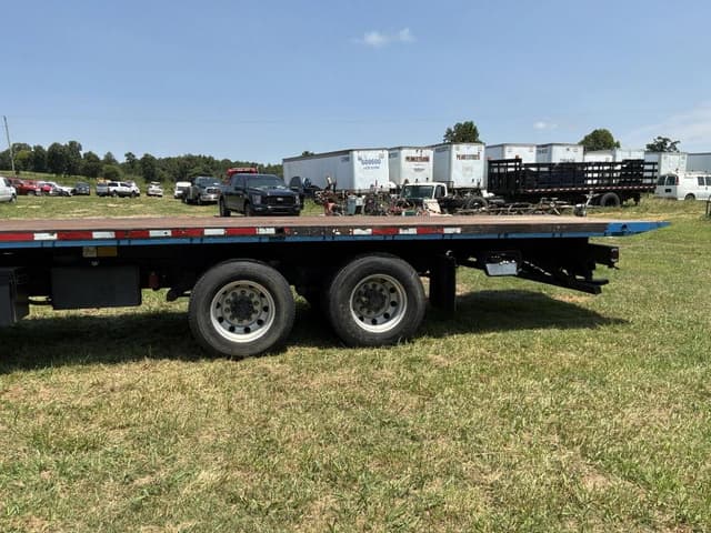 Image of Kenworth T300 equipment image 3
