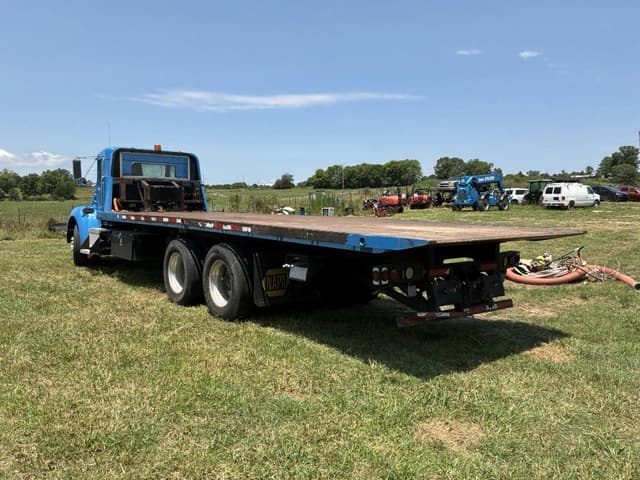 Image of Kenworth T300 equipment image 4