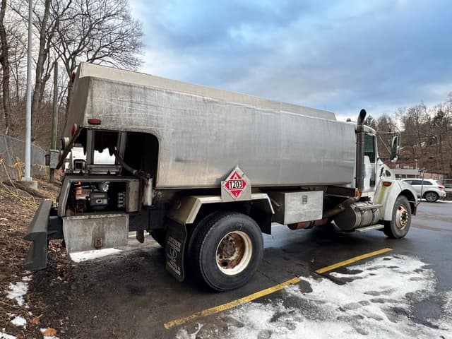 Image of Kenworth T300 equipment image 4