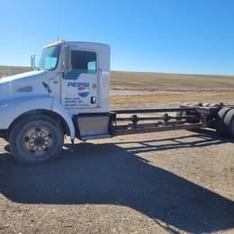 2004 Kenworth T300 Equipment Image0