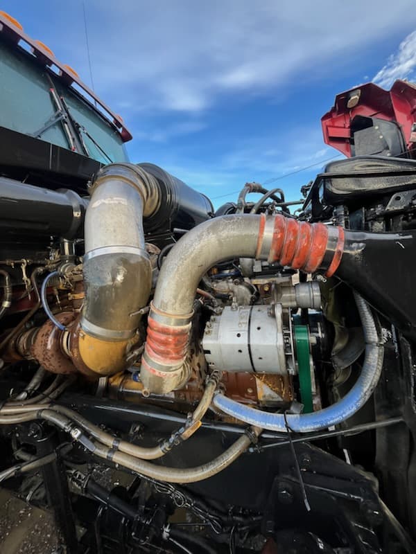 Image of Kenworth T600 equipment image 2