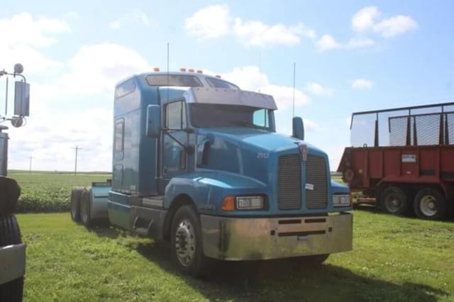 Image of Kenworth T600 equipment image 1
