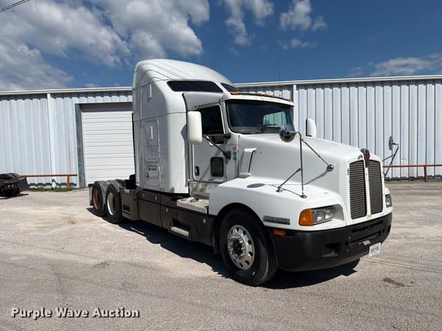 Image of Kenworth T600 equipment image 2