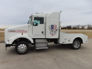 2004 Kenworth T800 Image