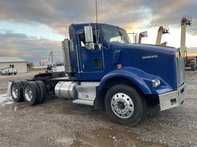 Image of Kenworth T800 equipment image 1