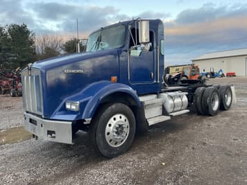 Main image Kenworth T800