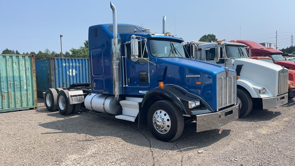 Main image Kenworth T800