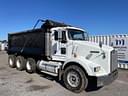 2004 Kenworth T800 Image