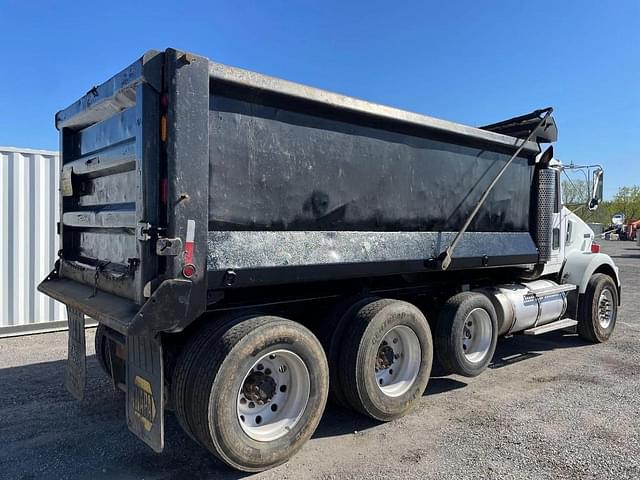 Image of Kenworth T800 equipment image 1