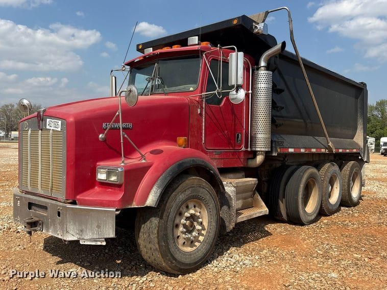 2004 Kenworth T800 Equipment Image0
