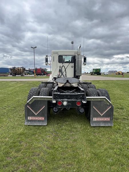 Image of Kenworth T800 equipment image 4