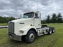 2004 Kenworth T800 Image
