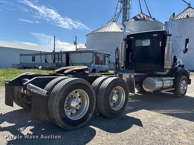 Image of Kenworth T800 equipment image 4