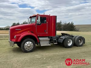 2004 Kenworth T800 Image