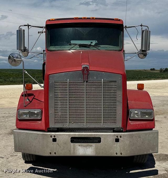 Image of Kenworth T800 equipment image 1