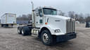 2004 Kenworth T800 Image