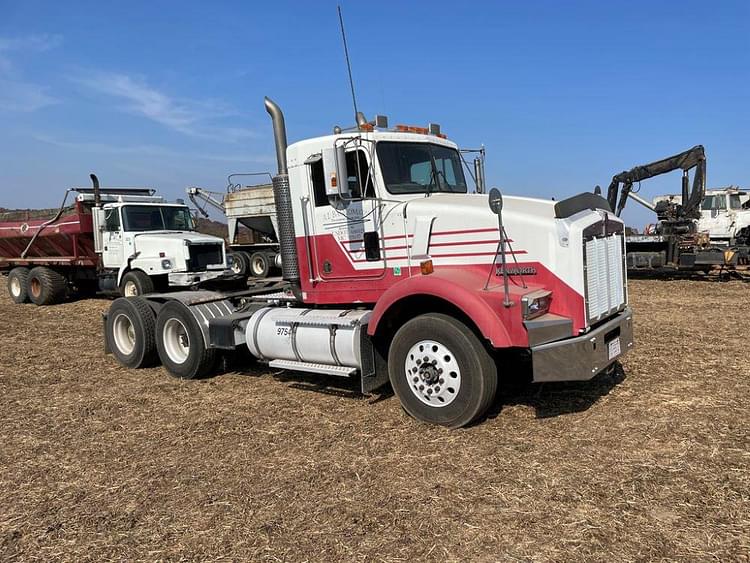 2004 Kenworth T800 Equipment Image0