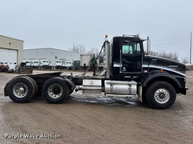 Image of Kenworth T800B equipment image 3