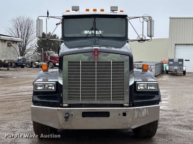 Image of Kenworth T800B equipment image 1