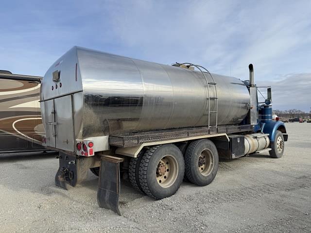 Image of Kenworth W900 equipment image 3
