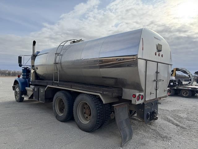 Image of Kenworth W900 equipment image 2