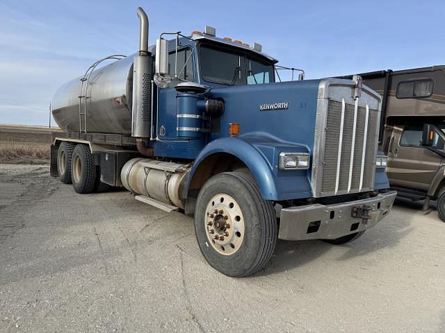 Image of Kenworth W900 equipment image 4