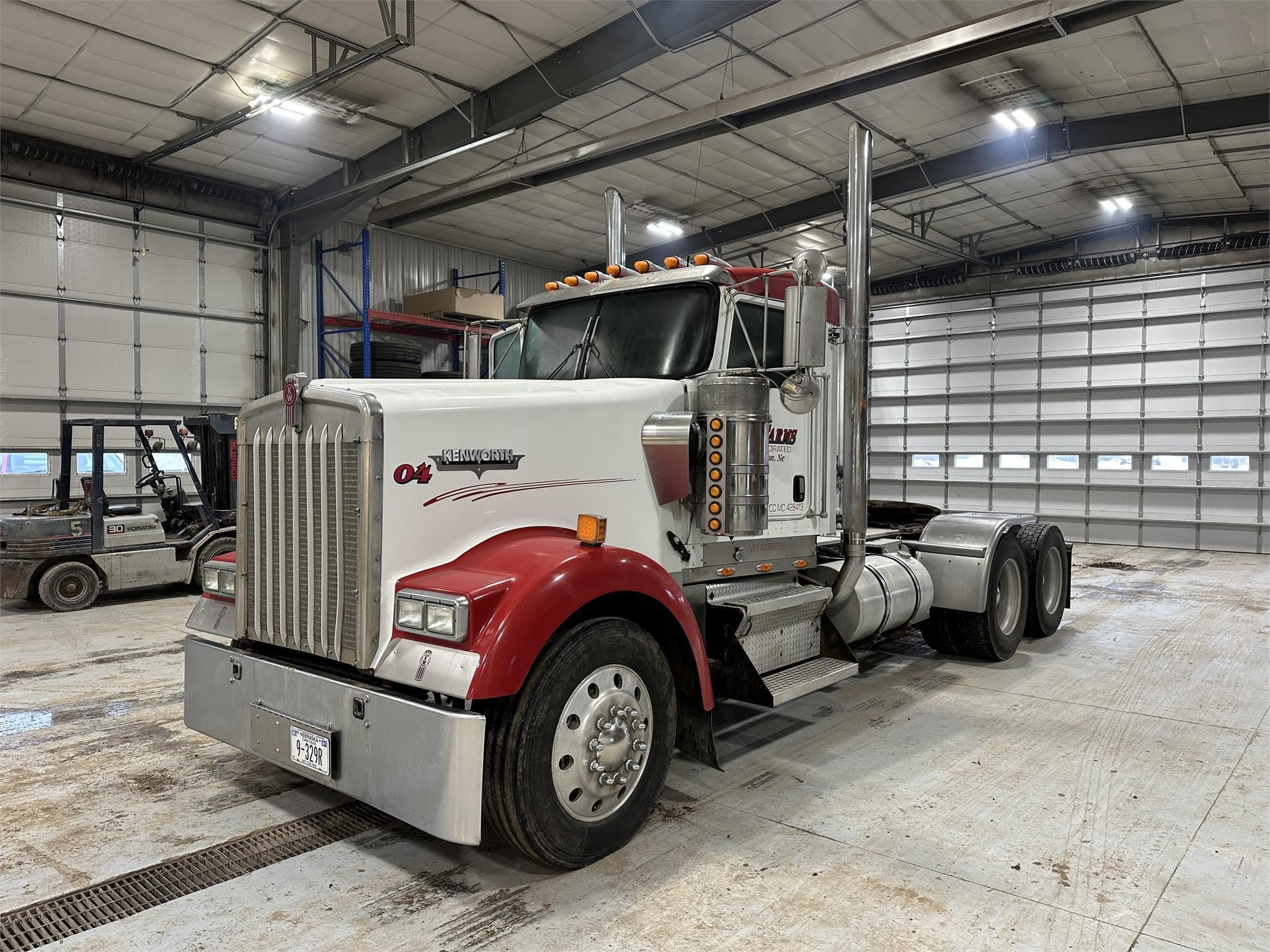 Main image Kenworth W900