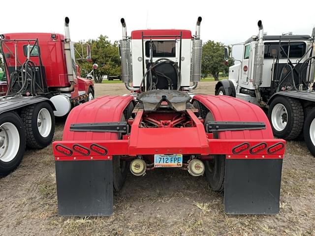 Image of Kenworth W900 equipment image 4