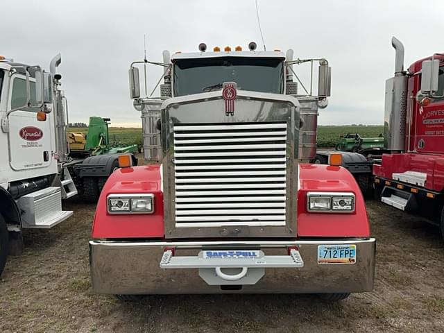 Image of Kenworth W900 equipment image 1