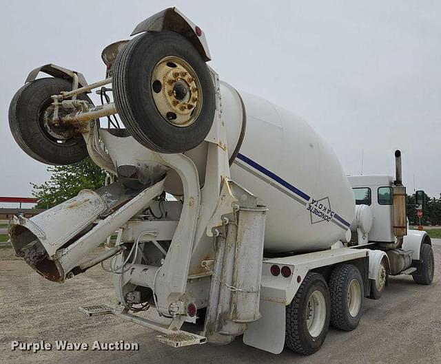 Image of Kenworth W900 equipment image 4