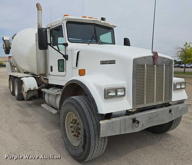 Image of Kenworth W900 equipment image 2
