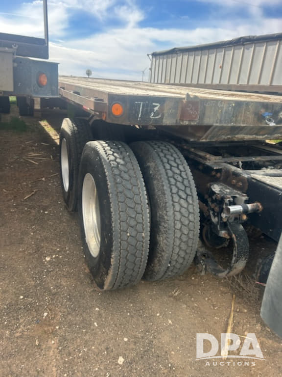 Image of Kenworth W900 equipment image 4