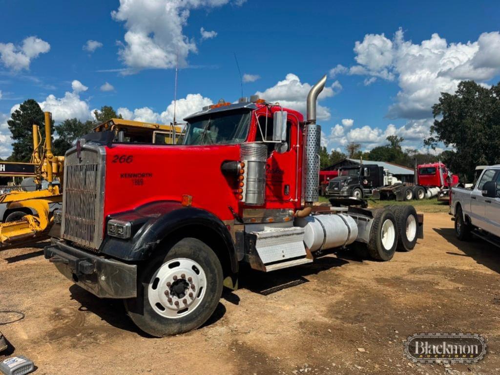 Image of Kenworth W900 Primary image