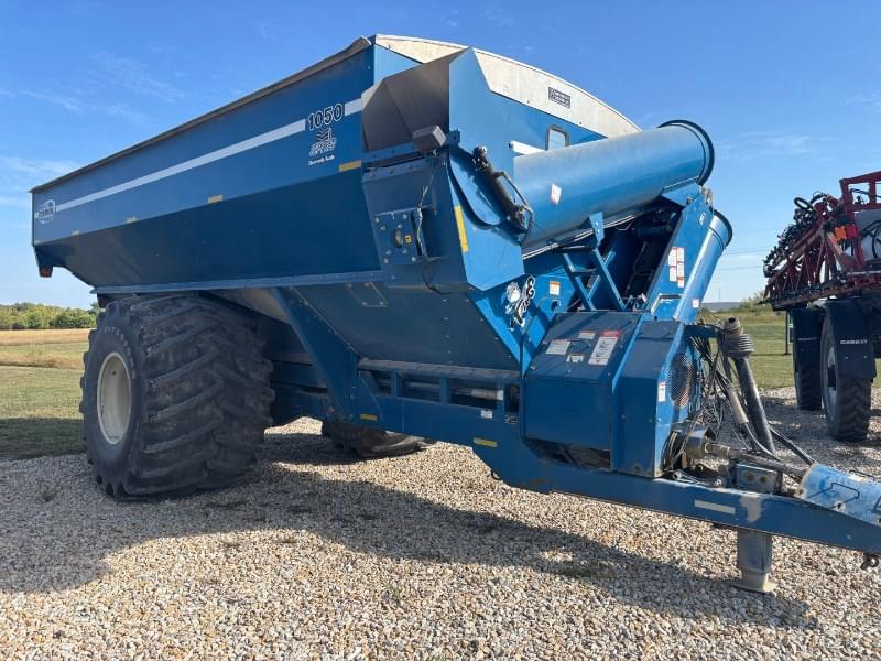 Image of Kinze 1050 Image 1