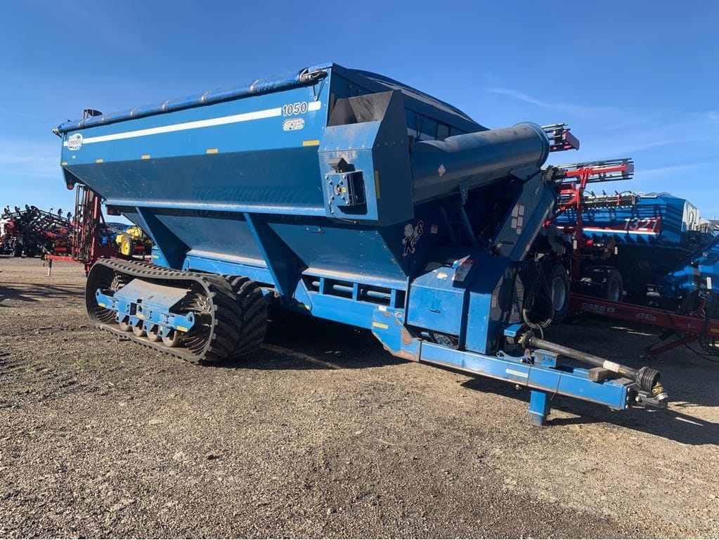 2004 Kinze 1050 Equipment Image0