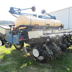 Image of Kinze 3200 equipment image 4