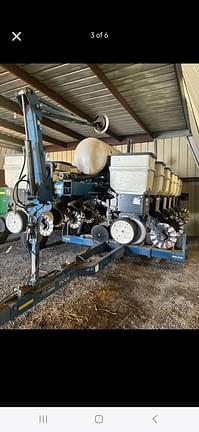 Image of Kinze 3500 equipment image 1