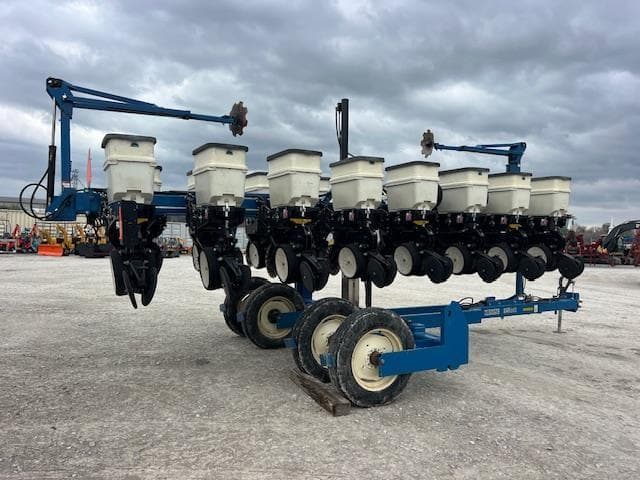 Image of Kinze 3500 equipment image 4