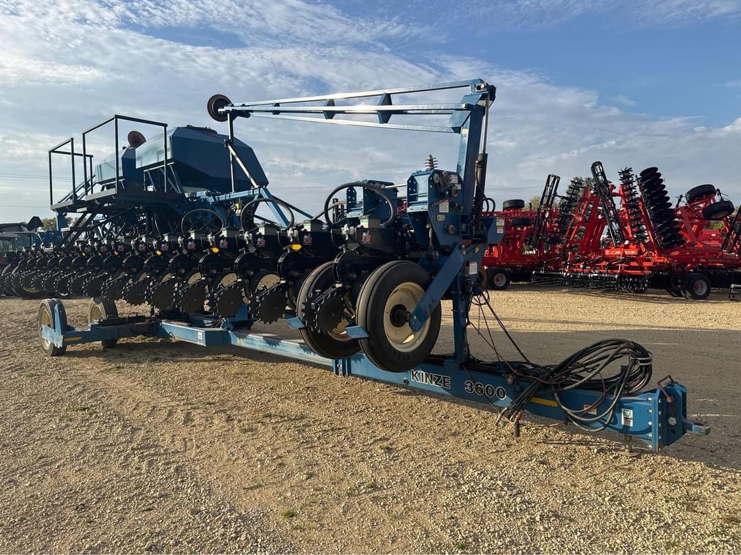 Image of Kinze 3600 Primary image