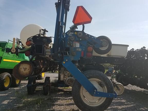 Image of Kinze 3600 equipment image 4